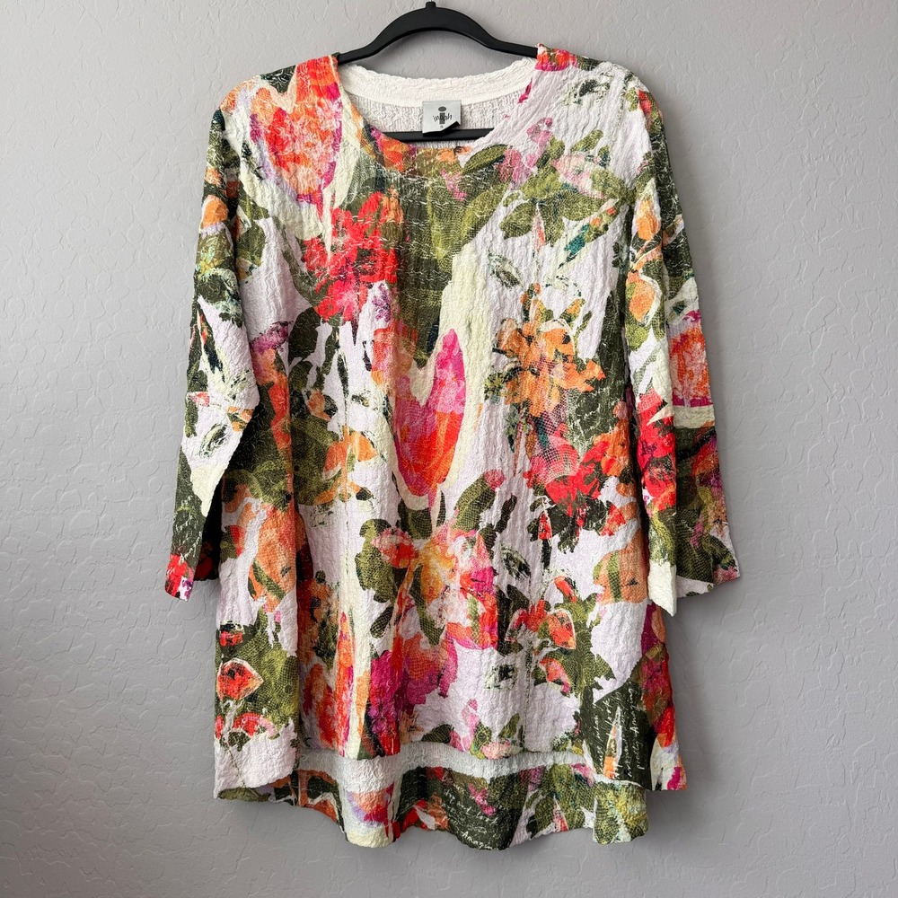 Inoah Small Tunic Multicolor Long Sleeve Floral Art to Wear High Low T208WK